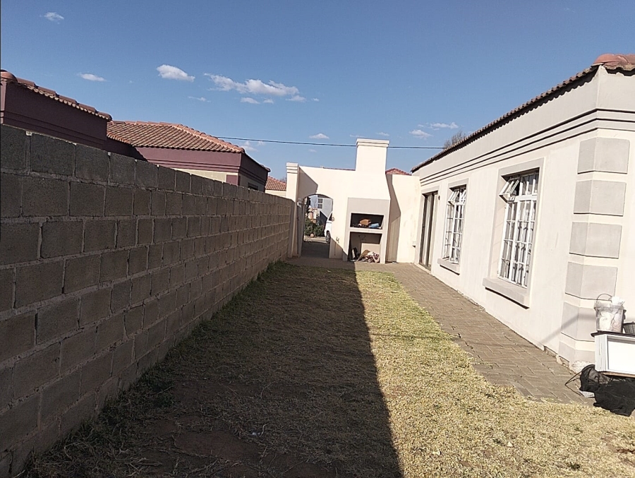 3 Bedroom Property for Sale in Mandela View Free State